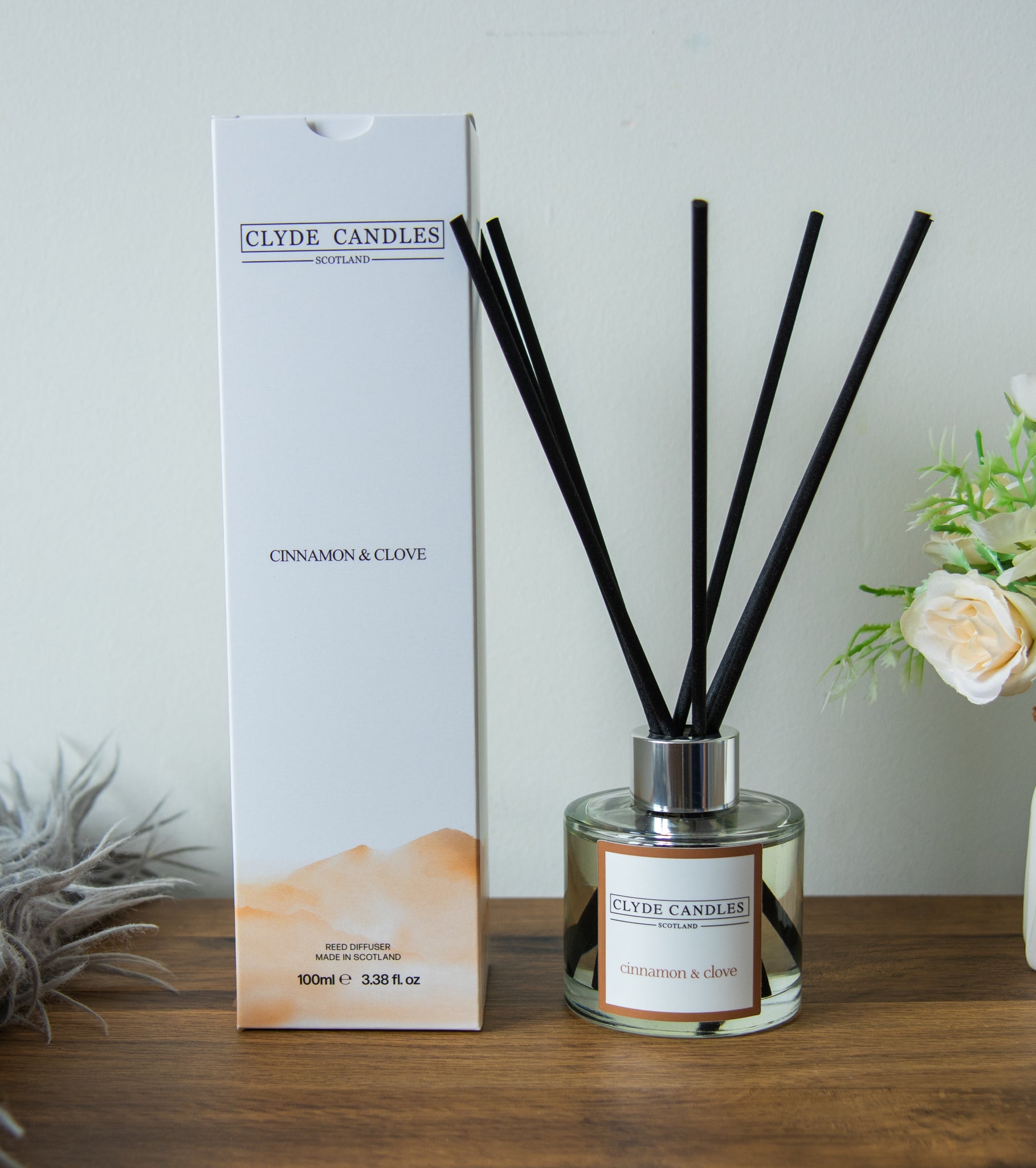 Cinnamon & Clove Reed Diffuser - Clyde Candles, Luxury Diffuser Oil with a Set of 7 Fibre Sticks, 100ml, Best Aroma Scent for Home, Kitchen, Living Room, Bathroom. Fragrance Diffusers set with sticks